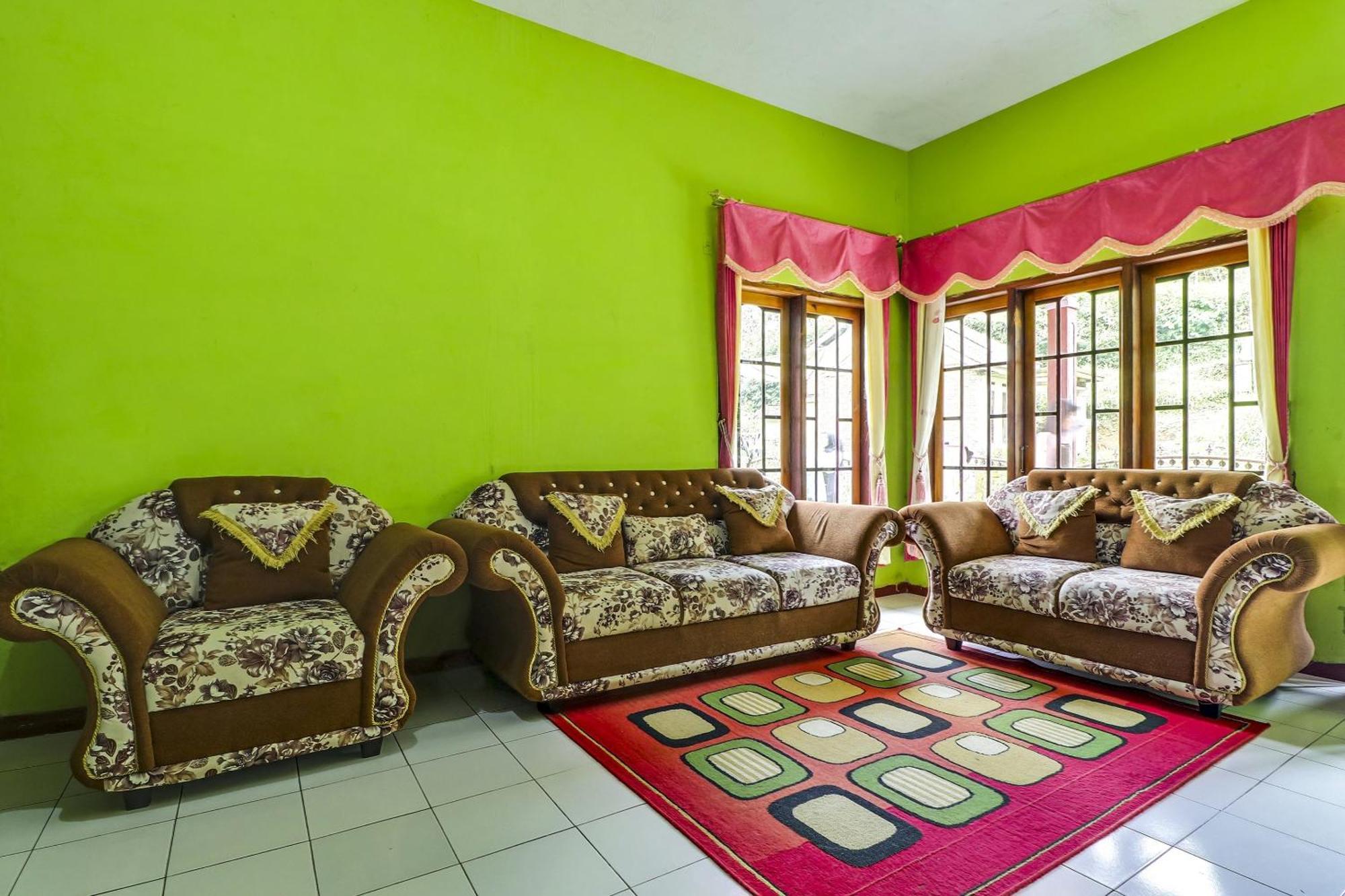 Oyo Homes 90956 Desa Wisata Guranteng Pendjalu Dış mekan fotoğraf