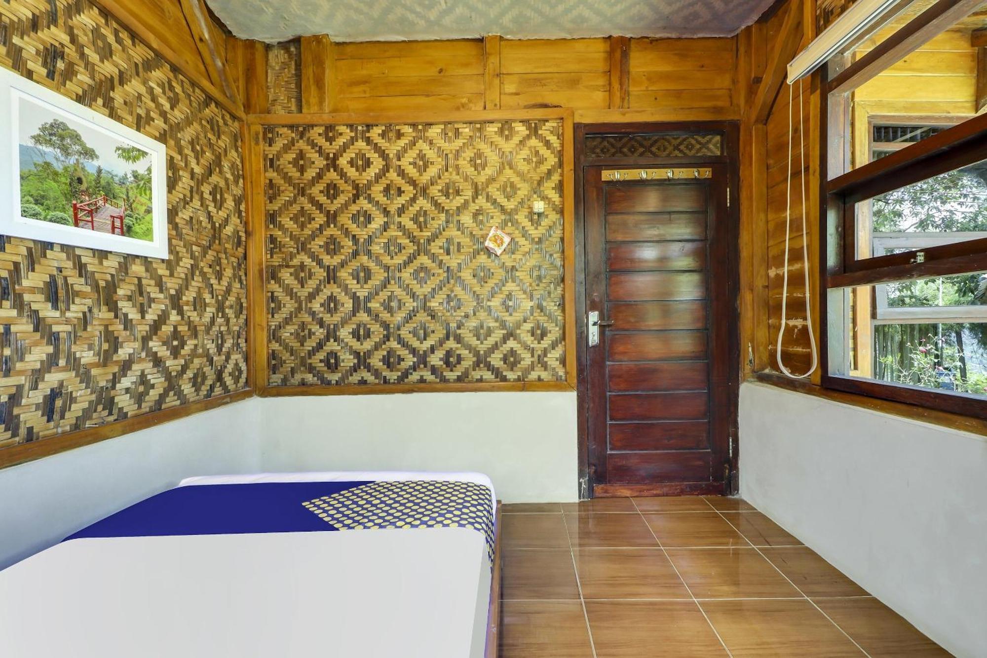 Oyo Homes 90956 Desa Wisata Guranteng Pendjalu Dış mekan fotoğraf